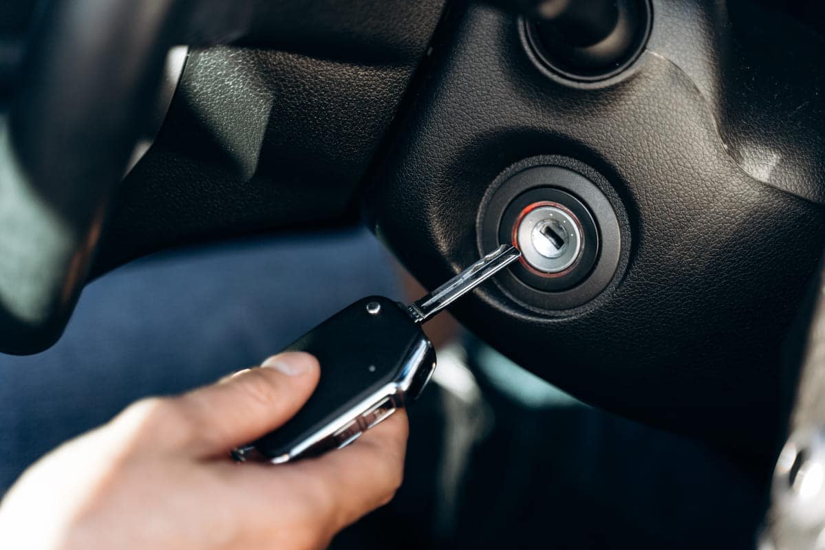 selective focus of the male hand winds up the car 2024 10 21 14 51 27 utc(2)